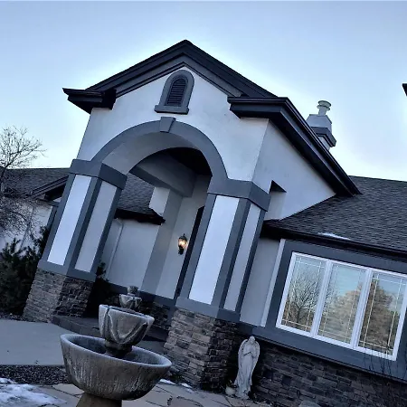 Peak Valley Manor, A Modern Farmhouse